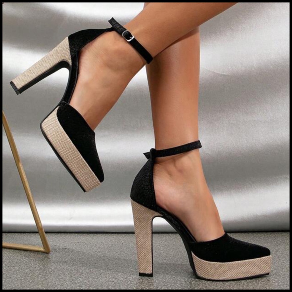 Chunky Heels - Picture 2 of 4